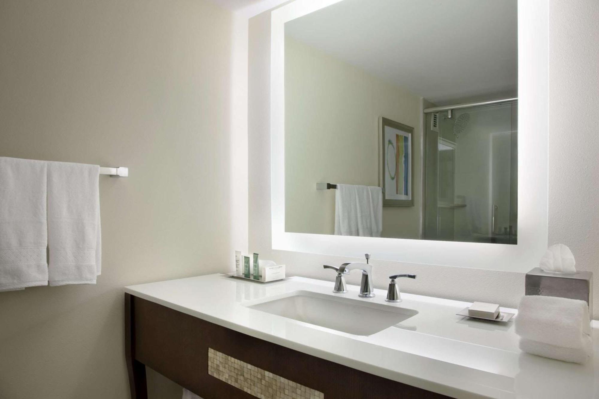 Hotel Hilton Miami Airport Blue Lagoon Miami Springs